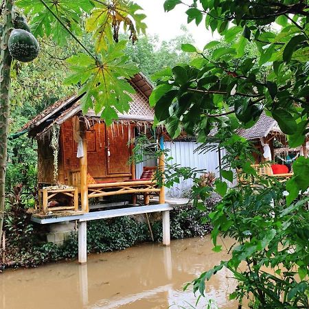 Nakhon Si Ban Na Homestay Nakhon Si Thammarat Esterno foto