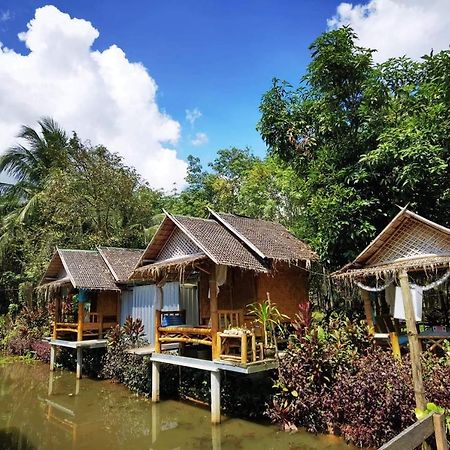 Nakhon Si Ban Na Homestay Nakhon Si Thammarat Esterno foto