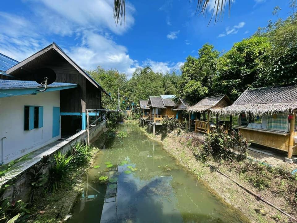 Nakhon Si Ban Na Homestay Nakhon Si Thammarat Esterno foto