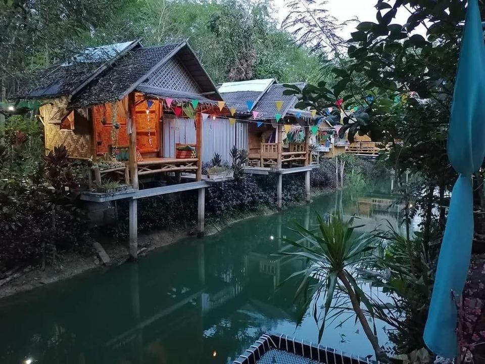 Nakhon Si Ban Na Homestay Nakhon Si Thammarat Esterno foto