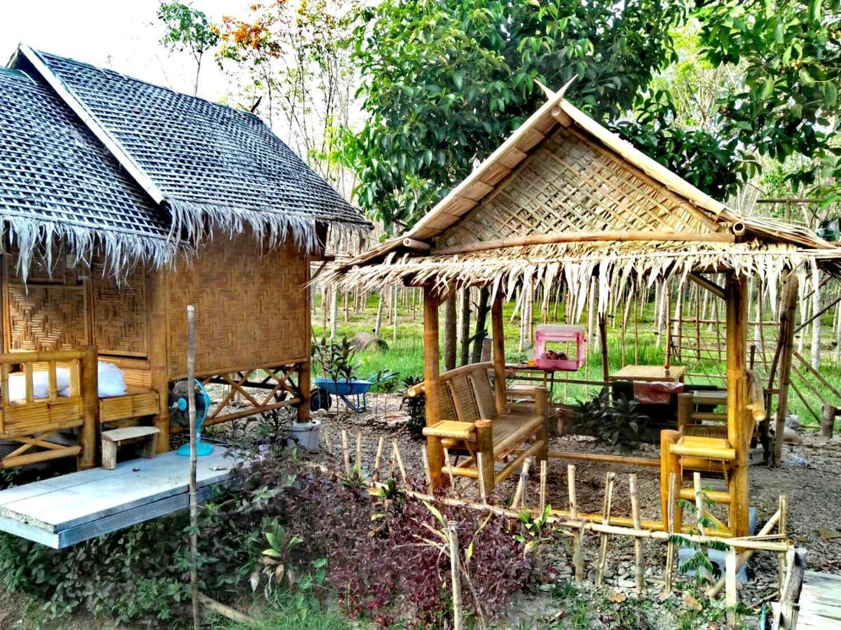 Nakhon Si Ban Na Homestay Nakhon Si Thammarat Esterno foto